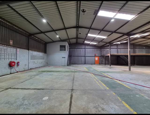 600M² WAREHOUSE TO LET IN WADEVILLE
